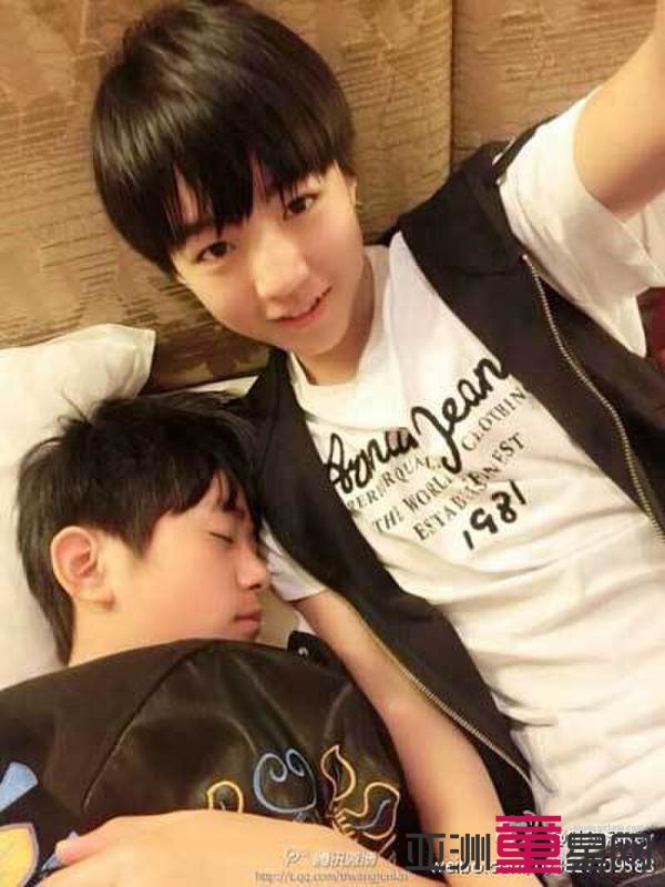TFboysƬع Դͬ